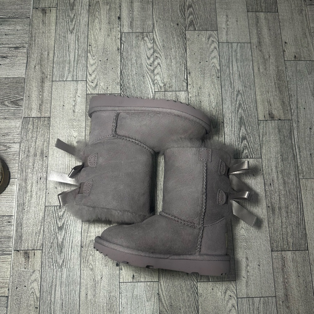 UGG Soft Purplish Gray Fur Boots. Size 8C - Picture 4 of 11